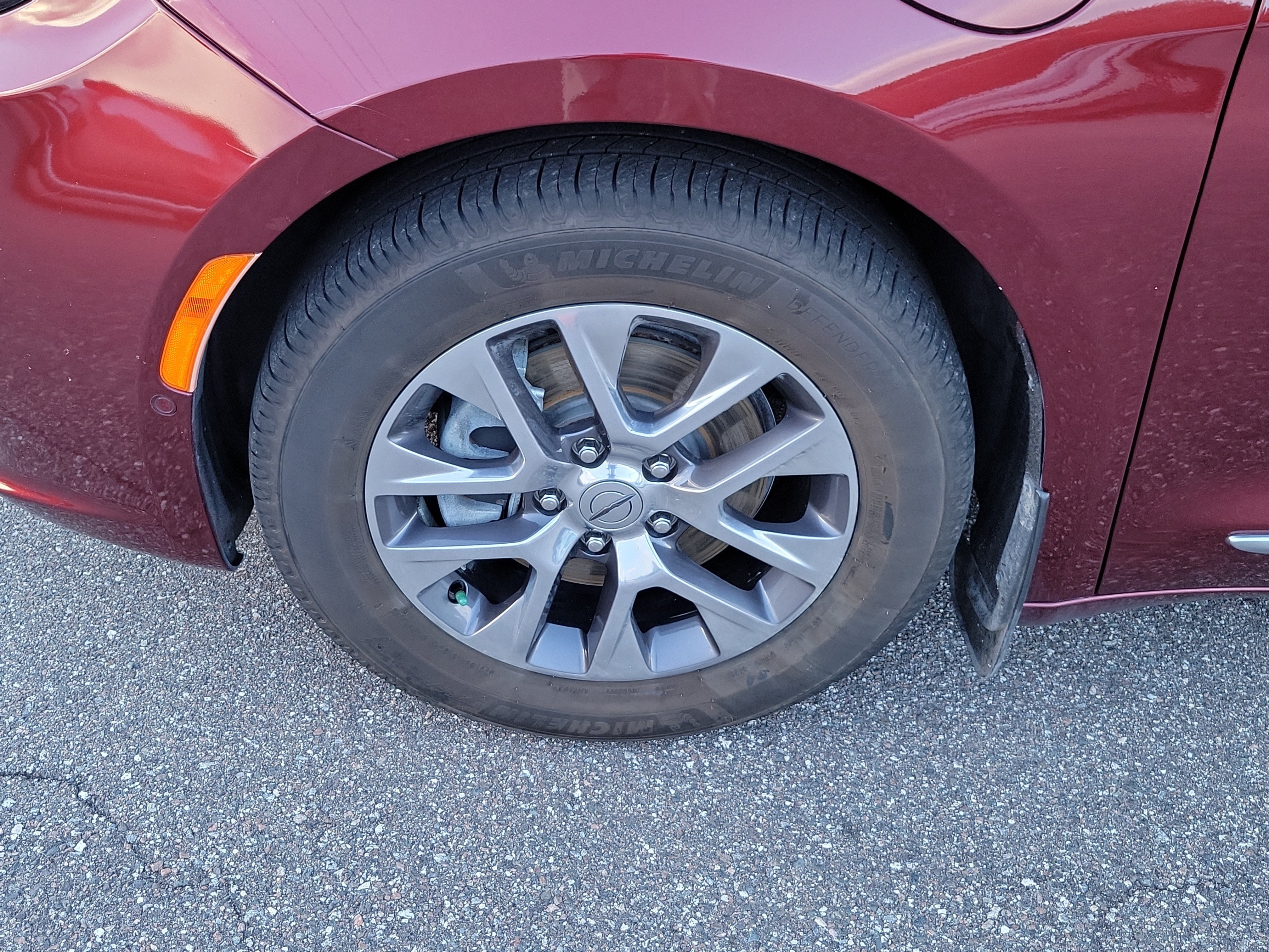 Used 2021 Chrysler Pacifica Pinnacle FWD image 40