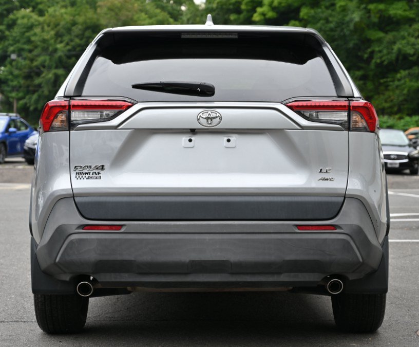Used 2023 Toyota RAV4 LE AWD/4WD image 4