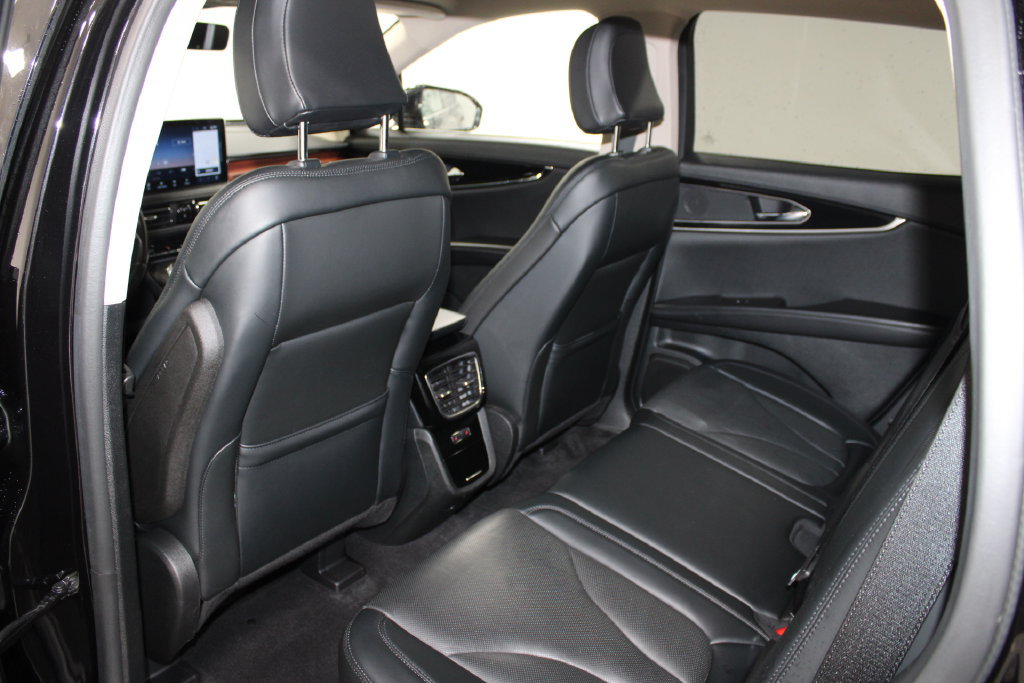 Used 2023 Lincoln Nautilus Reserve AWD/4WD image 27