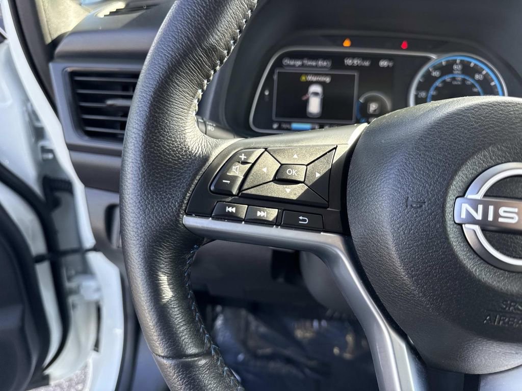 Certified 2025 Nissan Leaf SV Plus image 31