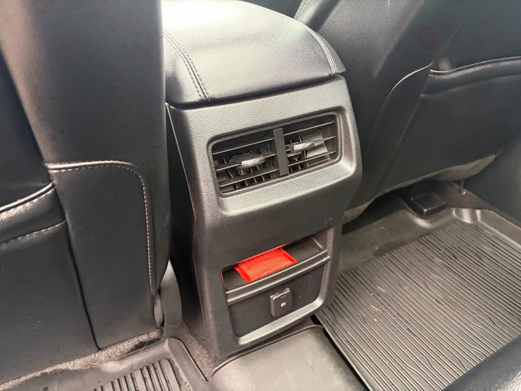 Used 2019 Ford Edge SEL w/ Equipment Group 201A AWD/4WD image 20