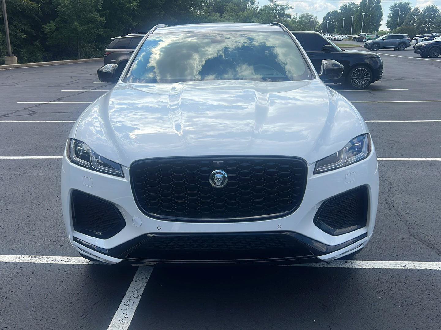 Certified 2026 Jaguar F-PACE R-Dynamic S AWD/4WD image 8