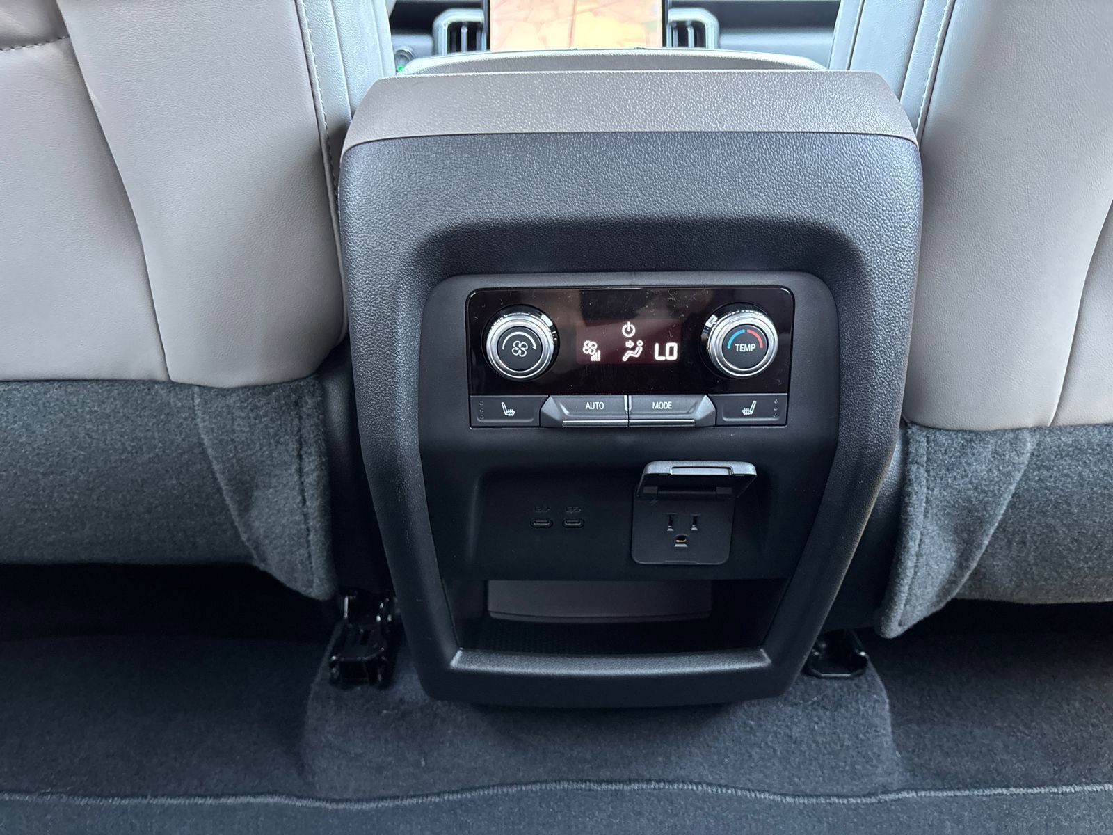 New 2026 GMC Acadia Elevation w/ Elevation Premium Package image 24