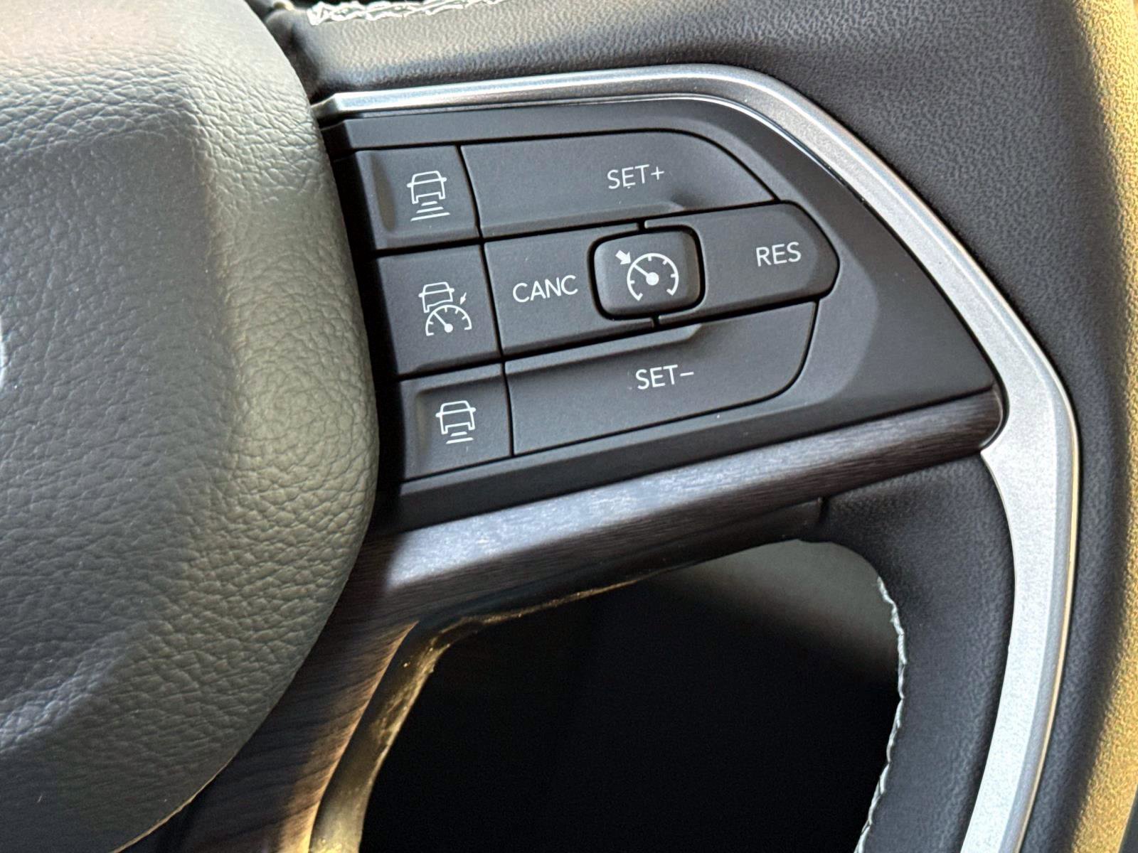 New 2025 Jeep Grand Cherokee Limited image 14