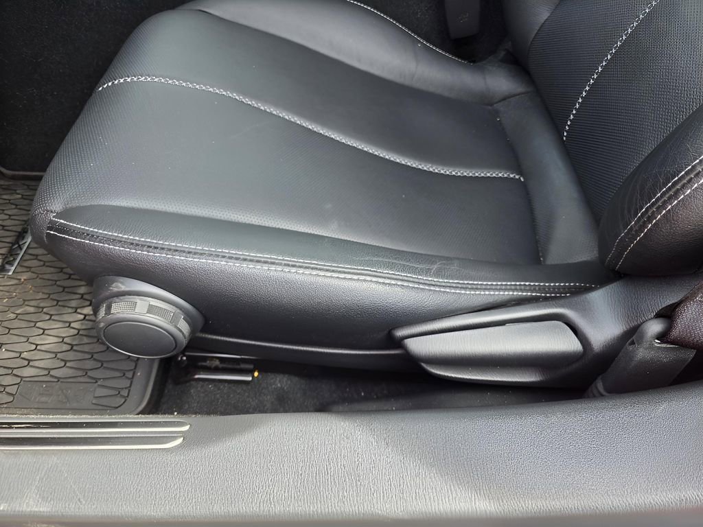 Used 2025 MAZDA MX-5 Miata Grand Touring w/ Weather Package image 30