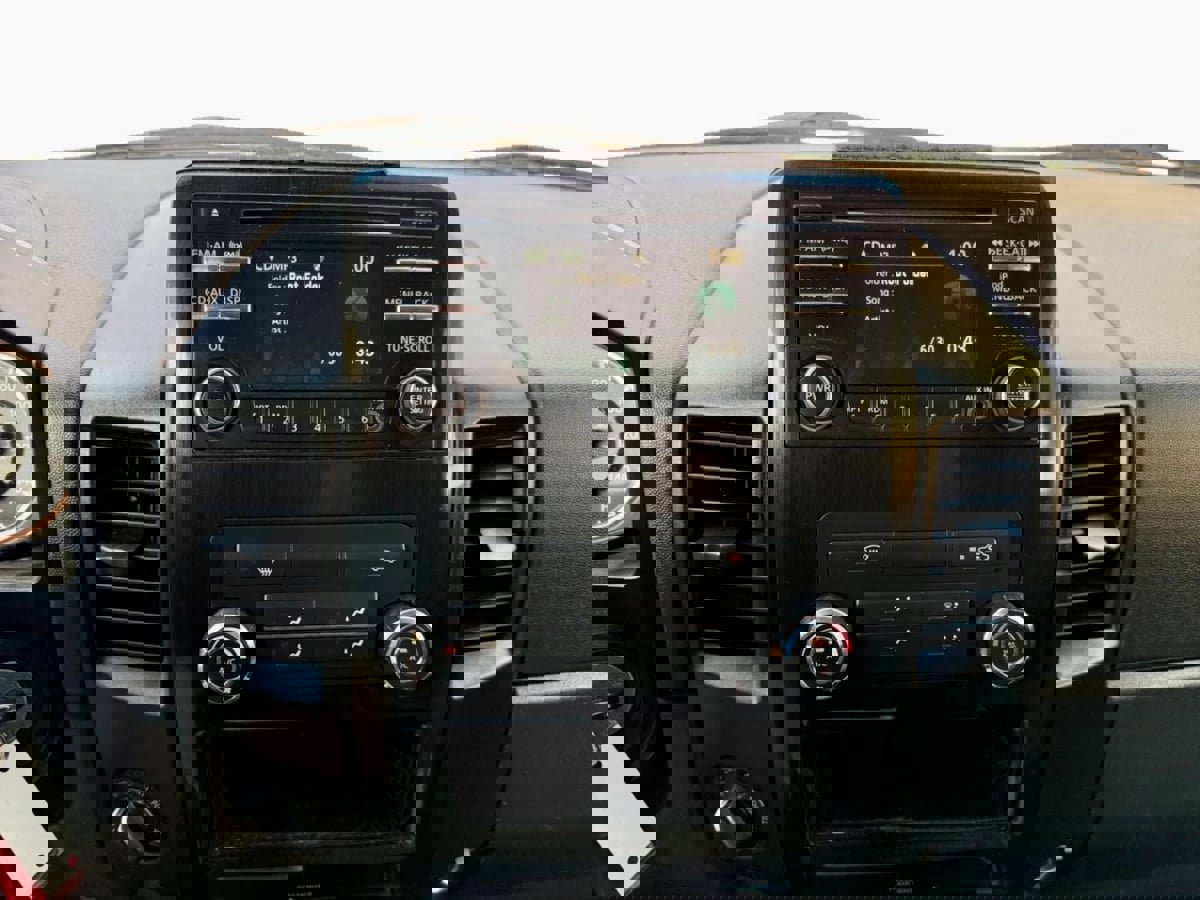 Used 2014 Nissan Titan SV w/ SV Value Truck Package image 16