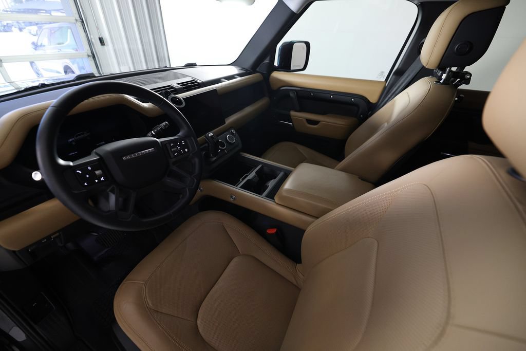 Used 2025 Land Rover Defender 110 S AWD/4WD image 17