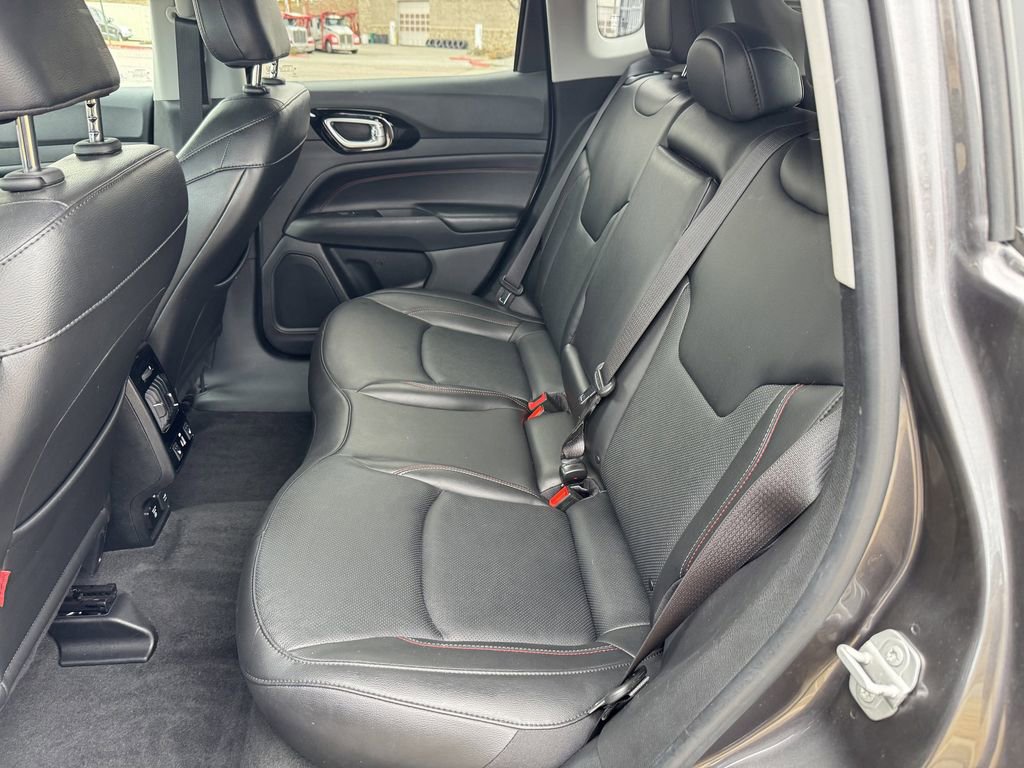 Used 2022 Jeep Compass Trailhawk w/ Trailhawk Elite Group image 24