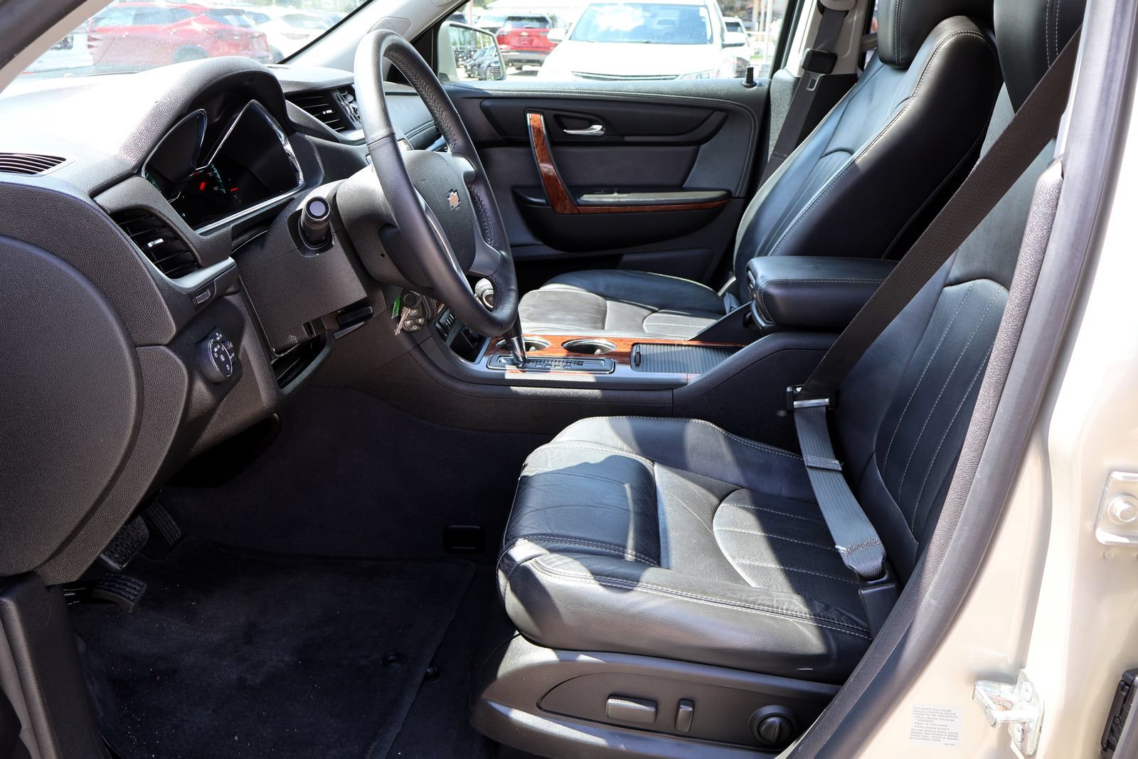 Used 2014 Chevrolet Traverse LTZ FWD image 21