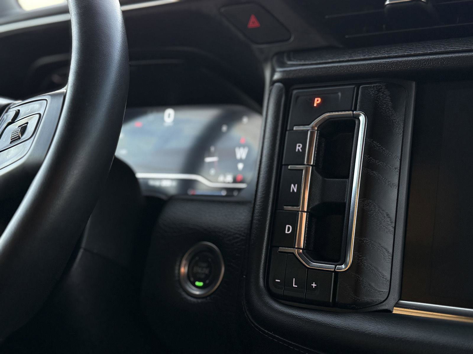 Used 2024 GMC Yukon Denali w/ Denali Reserve Package image 24