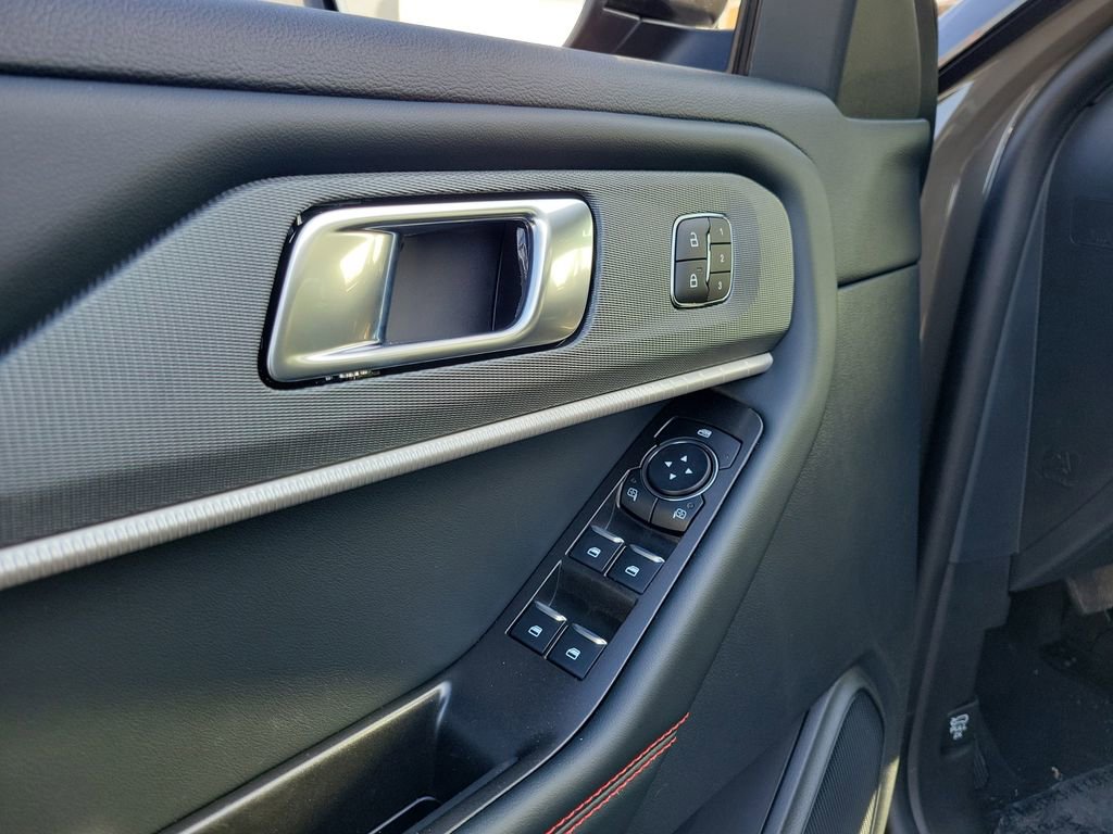 New 2026 Ford Explorer ST-Line w/ ST-Line Street Pack image 19