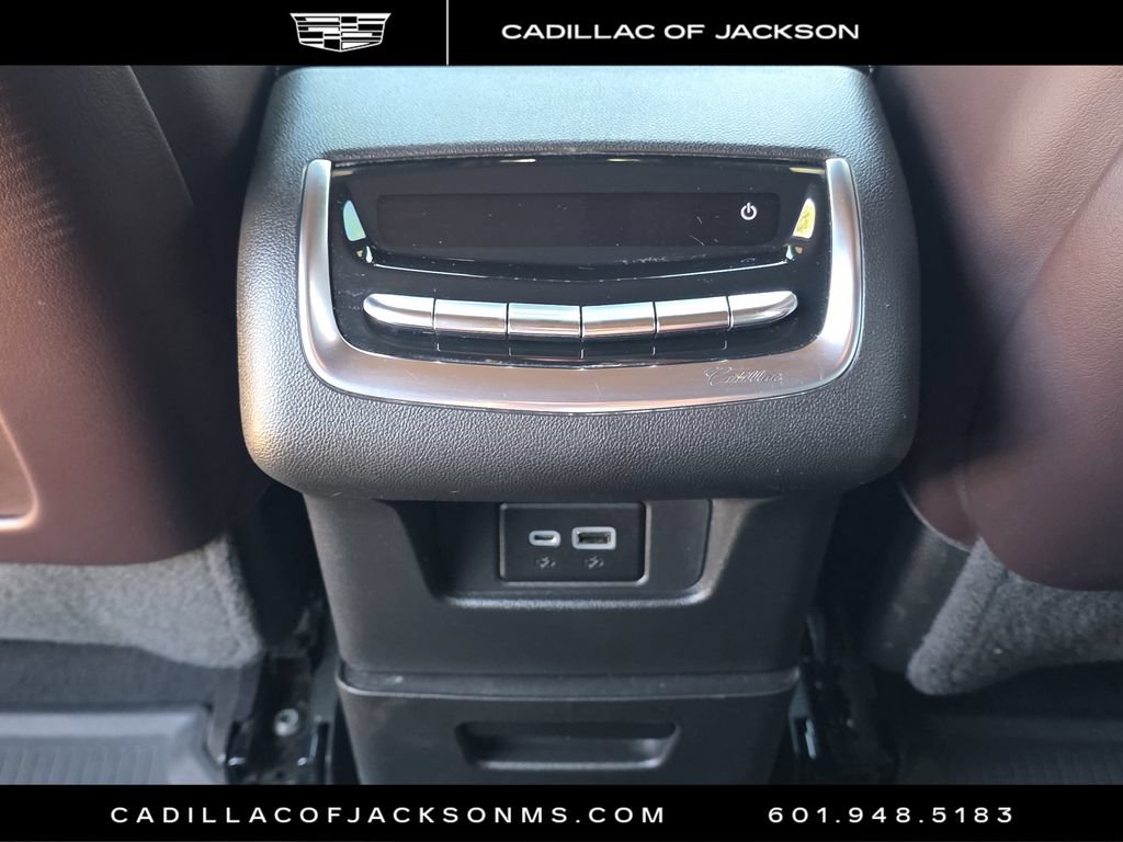 Certified 2022 Cadillac XT6 Premium Luxury w/ Technology Package AWD/4WD image 27