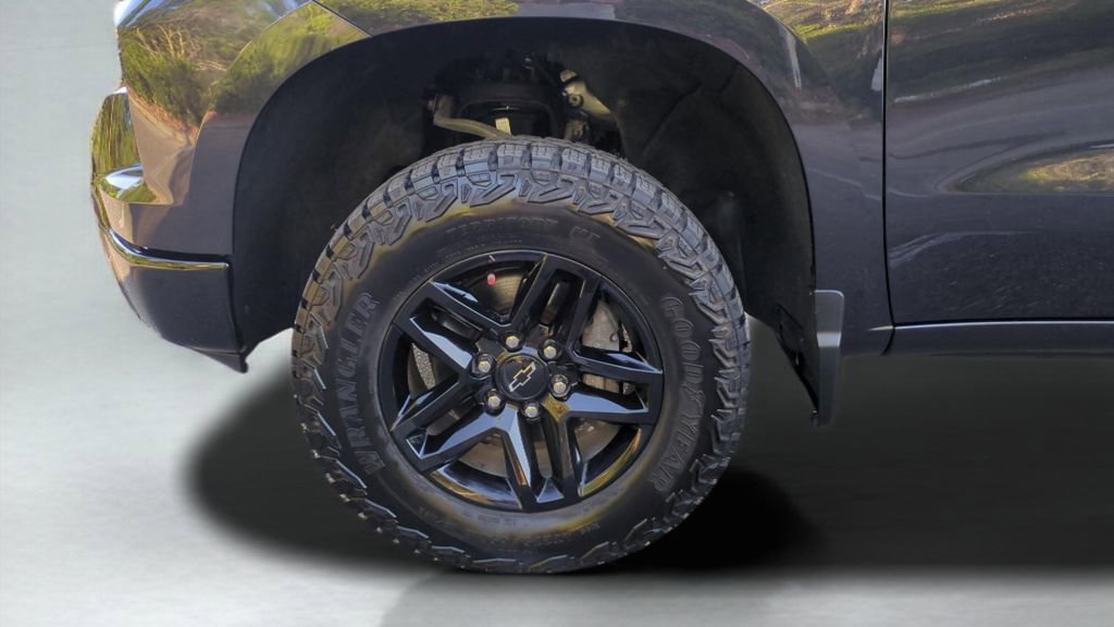 Used 2024 Chevrolet Silverado 1500 LT Trail Boss AWD/4WD image 24