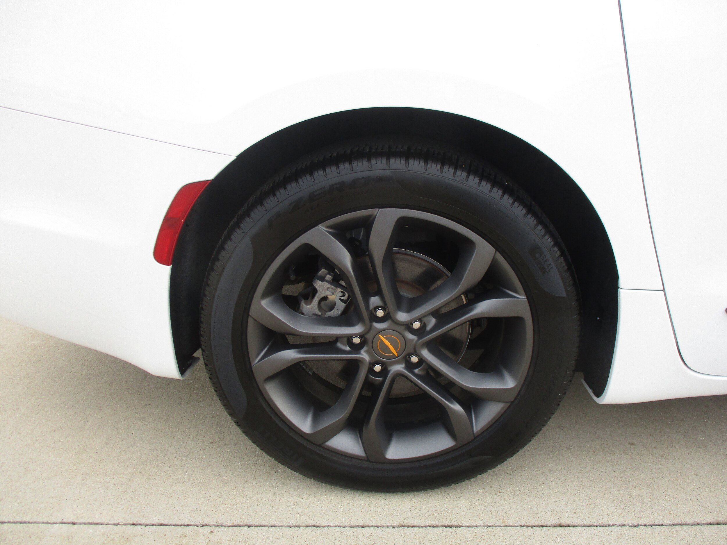 Used 2024 Chrysler Pacifica Touring-L w/ Road Tripper Package FWD image 13