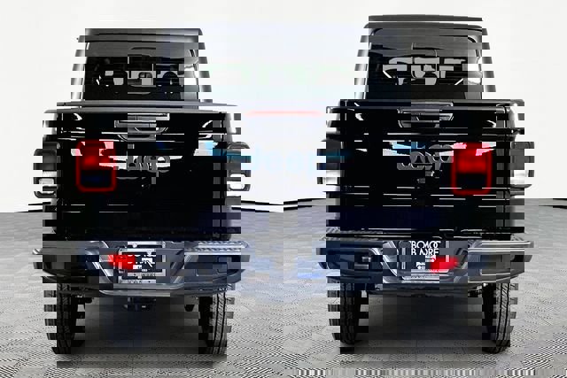 New 2026 Jeep Gladiator Sport image 5