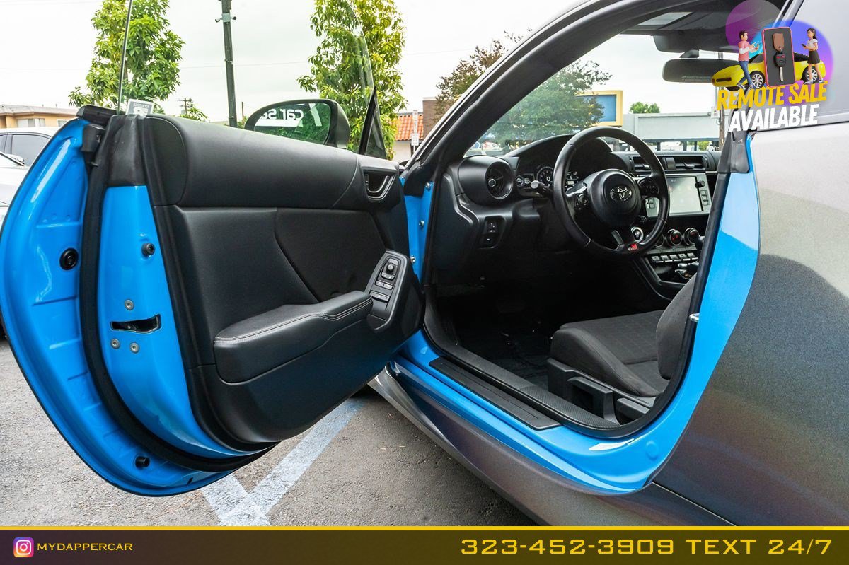 Used 2022 Toyota GR86 w/ ALL Weather Mat Package (TMS) RWD image 10