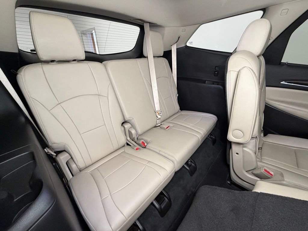 Used 2021 Buick Enclave Essence w/ Sport Touring Edition image 9