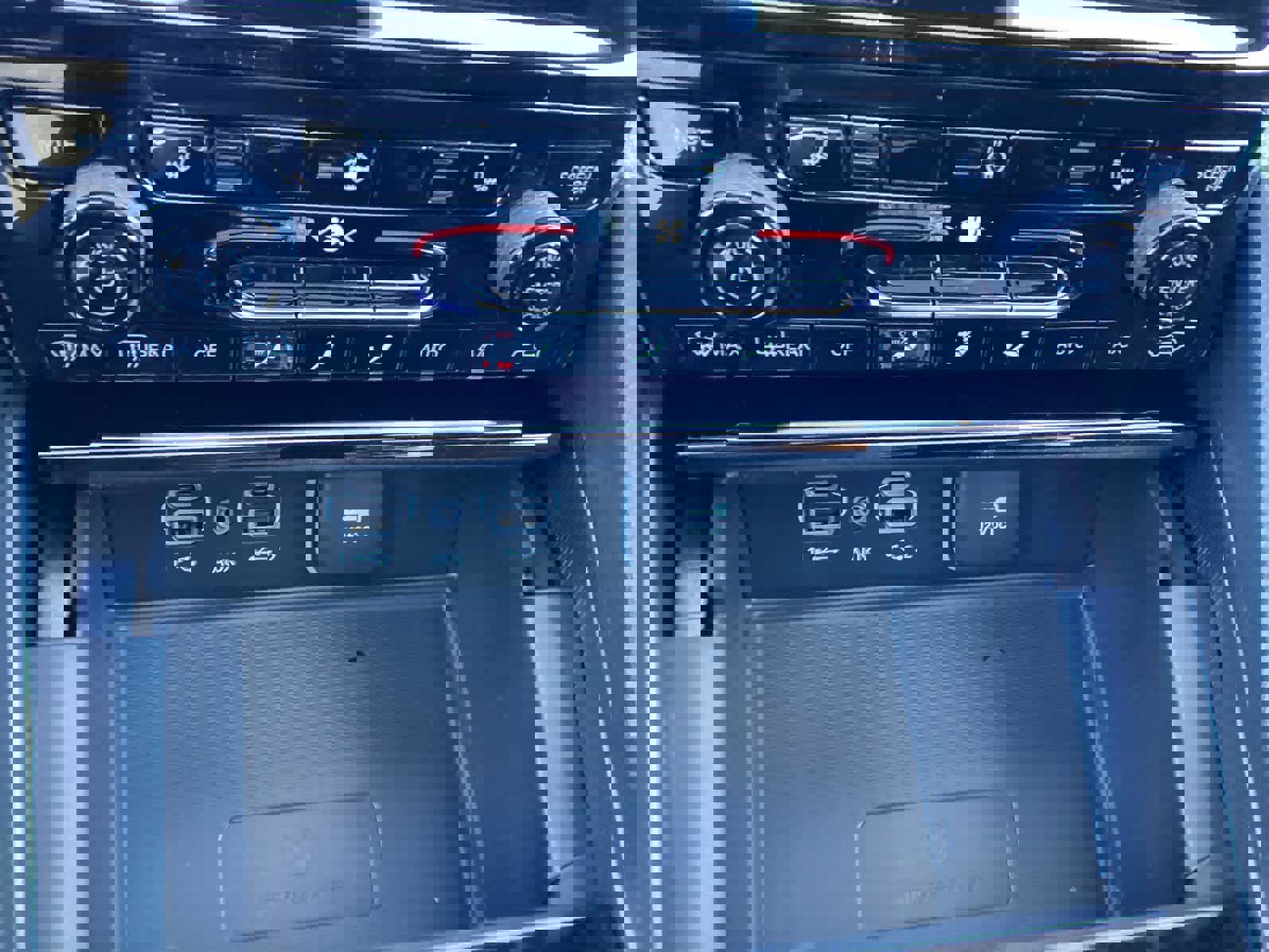 New 2025 Jeep Grand Cherokee Laredo X w/ Luxury Tech Group I image 21