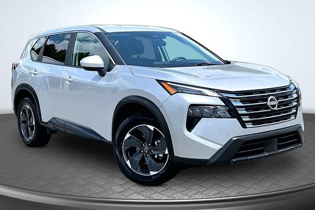 Used 2025 Nissan Rogue SV AWD/4WD image 3