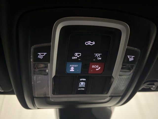 Used 2025 RAM 1500 Laramie AWD/4WD image 28