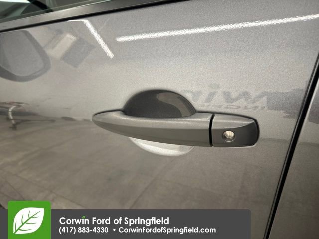 Used 2021 Nissan Rogue S image 29