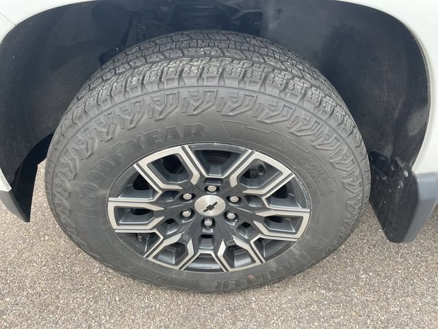 Used 2024 Chevrolet Colorado Z71 w/ Z71 Convenience Package 2 AWD/4WD image 9