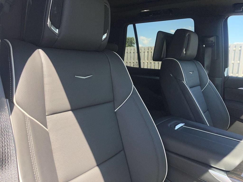 New 2026 Cadillac Escalade Luxury w/ Touring Package AWD/4WD image 41