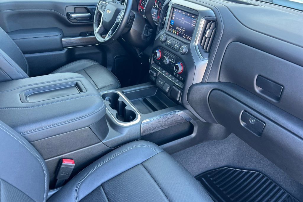 Used 2022 Chevrolet Silverado 3500 LTZ w/ LTZ Convenience Package AWD/4WD image 12