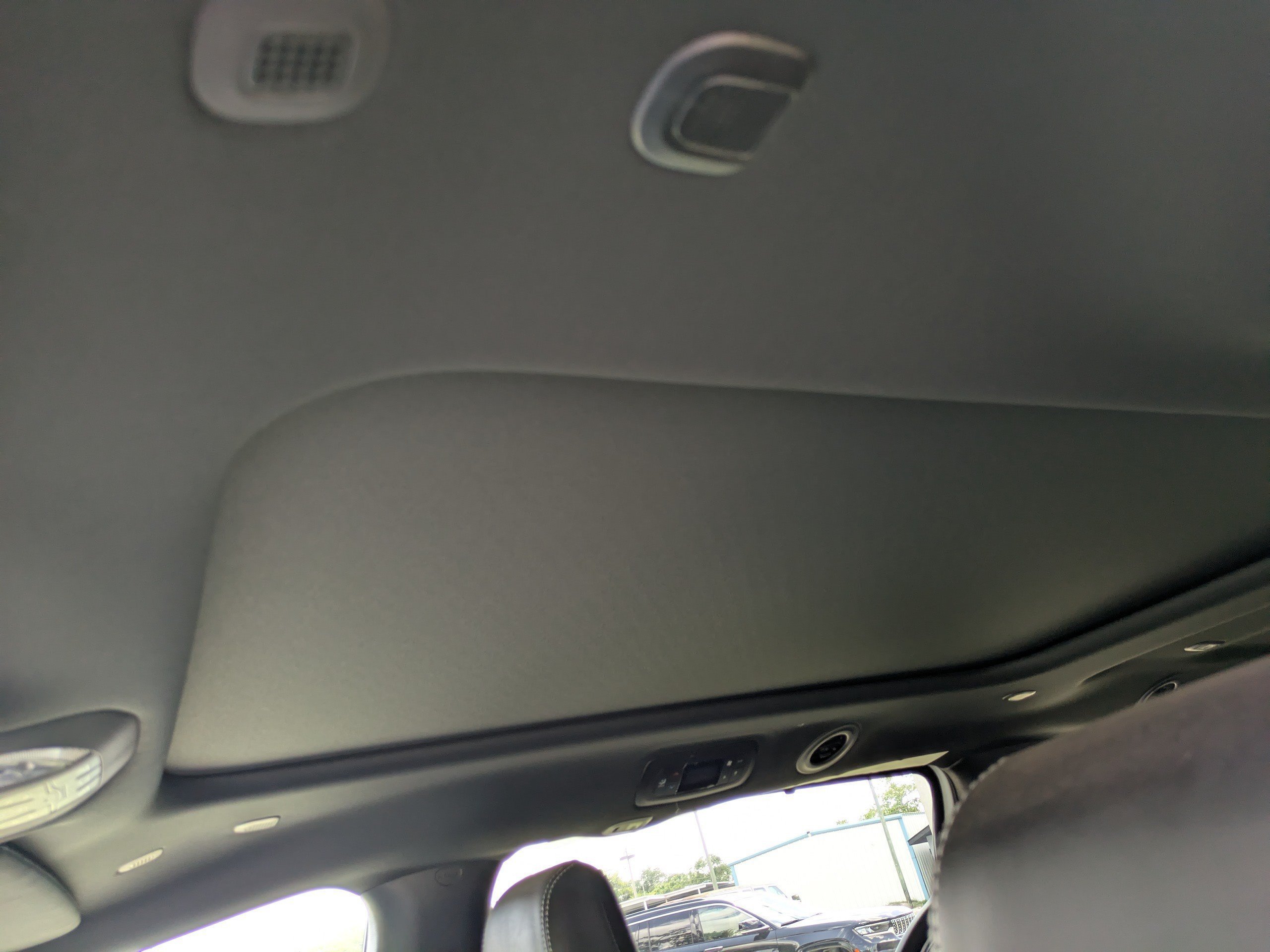 Used 2025 Chrysler Pacifica Limited FWD image 19