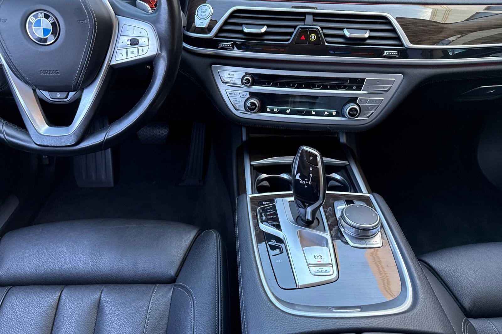 Used 2020 BMW 740i RWD image 27
