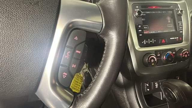 Used 2015 GMC Acadia SLE FWD image 16