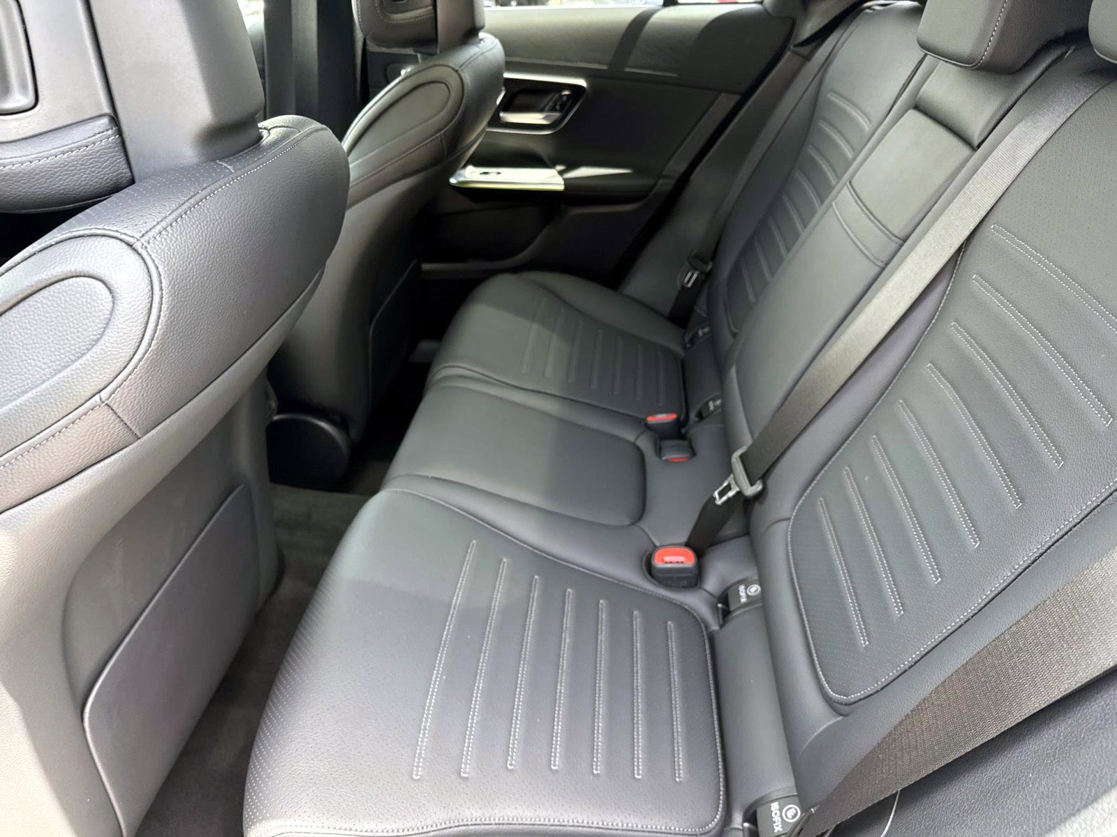 Certified 2025 Mercedes-Benz GLC 350e 4MATIC image 12