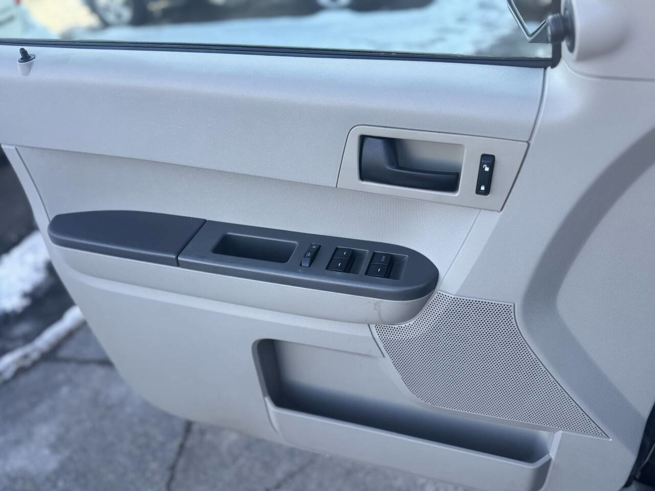 Used 2009 Ford Escape XLS image 20