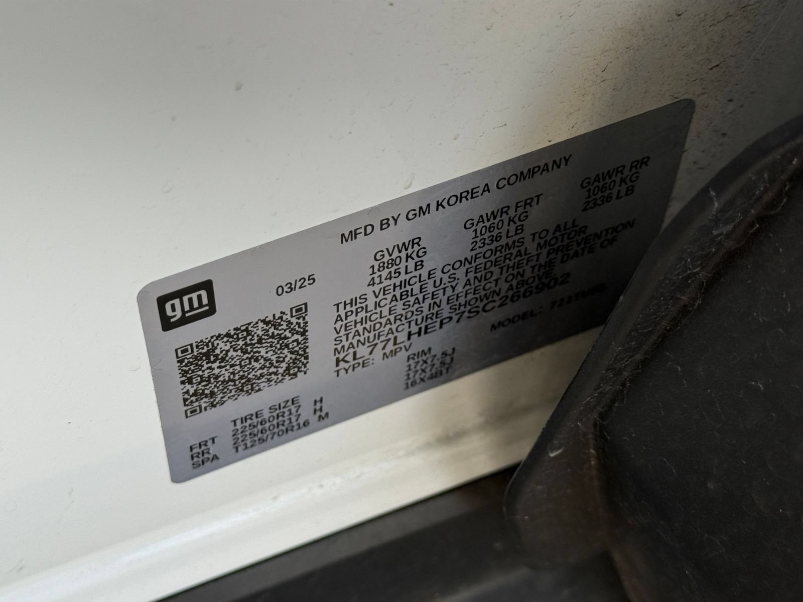Used 2025 Chevrolet Trax LT w/ LT Convenience Package FWD image 29