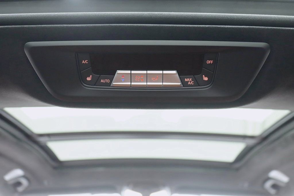 Used 2024 BMW X7 M60i w/ Executive Package image 37