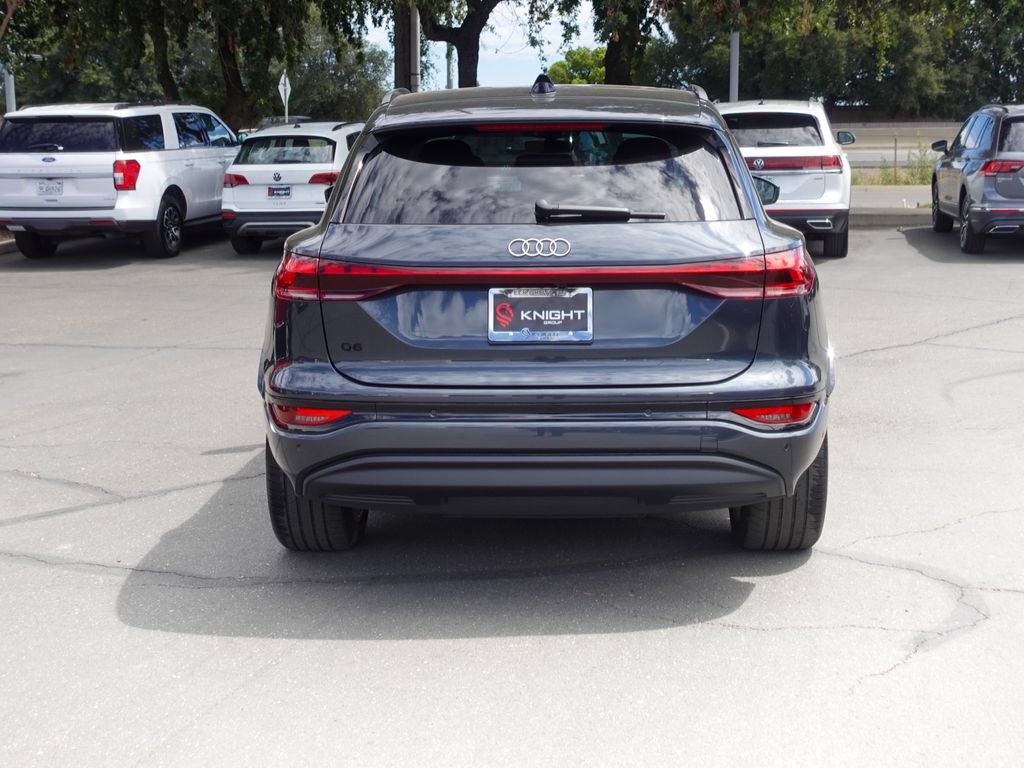 Used 2025 Audi Q6 e-tron Premium w/ Convenience Package RWD image 6
