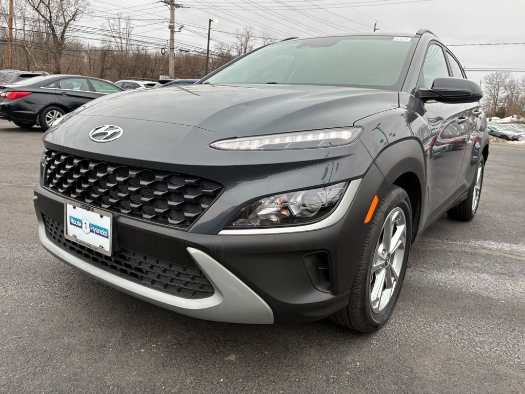 Used 2023 Hyundai Kona SEL w/ Convenience Package image 3