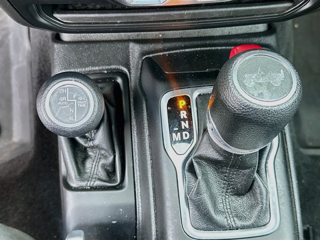 Certified 2023 Jeep Wrangler Unlimited AWD/4WD image 17