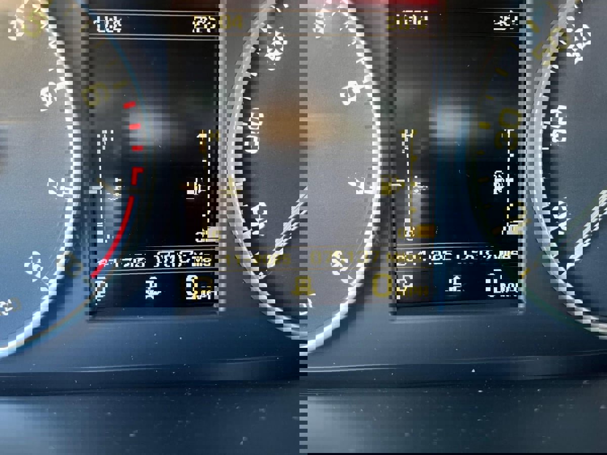 Used 2015 Land Rover LR4 HSE image 13