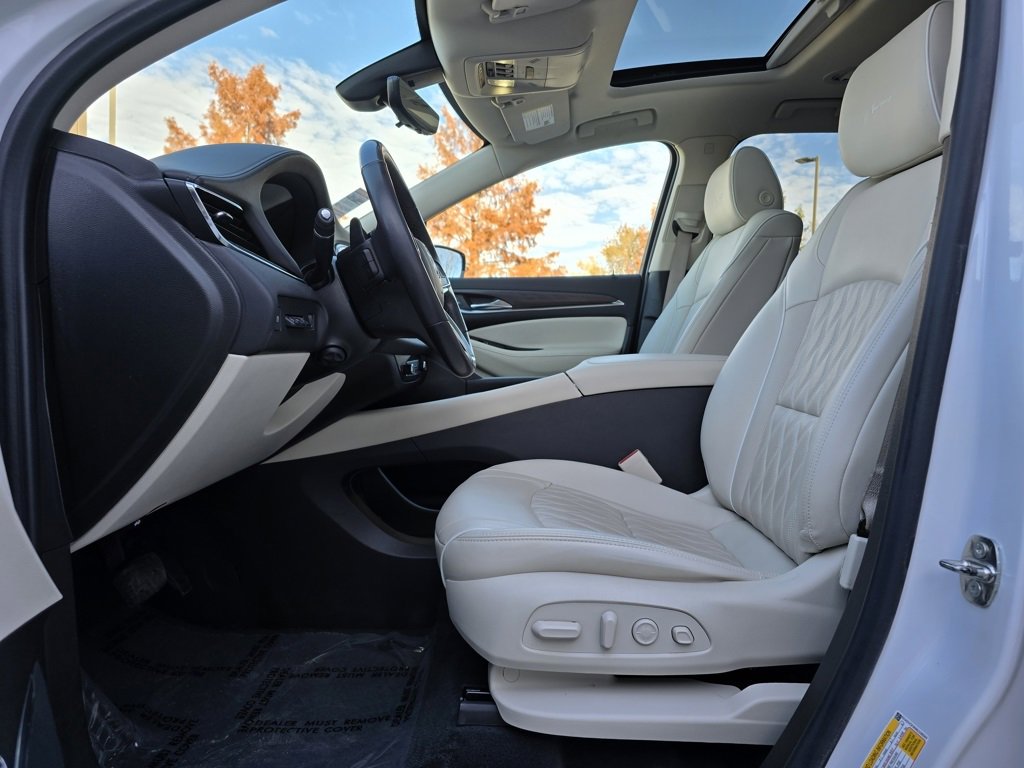 Used 2022 Buick Enclave Avenir w/ Avenir Technology Package image 4