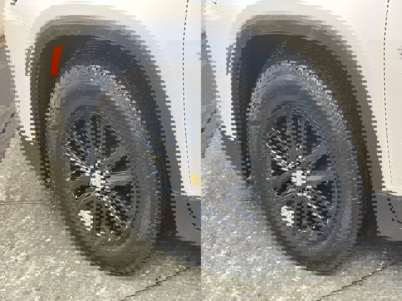 Certified 2023 Chevrolet Traverse LT AWD/4WD image 35