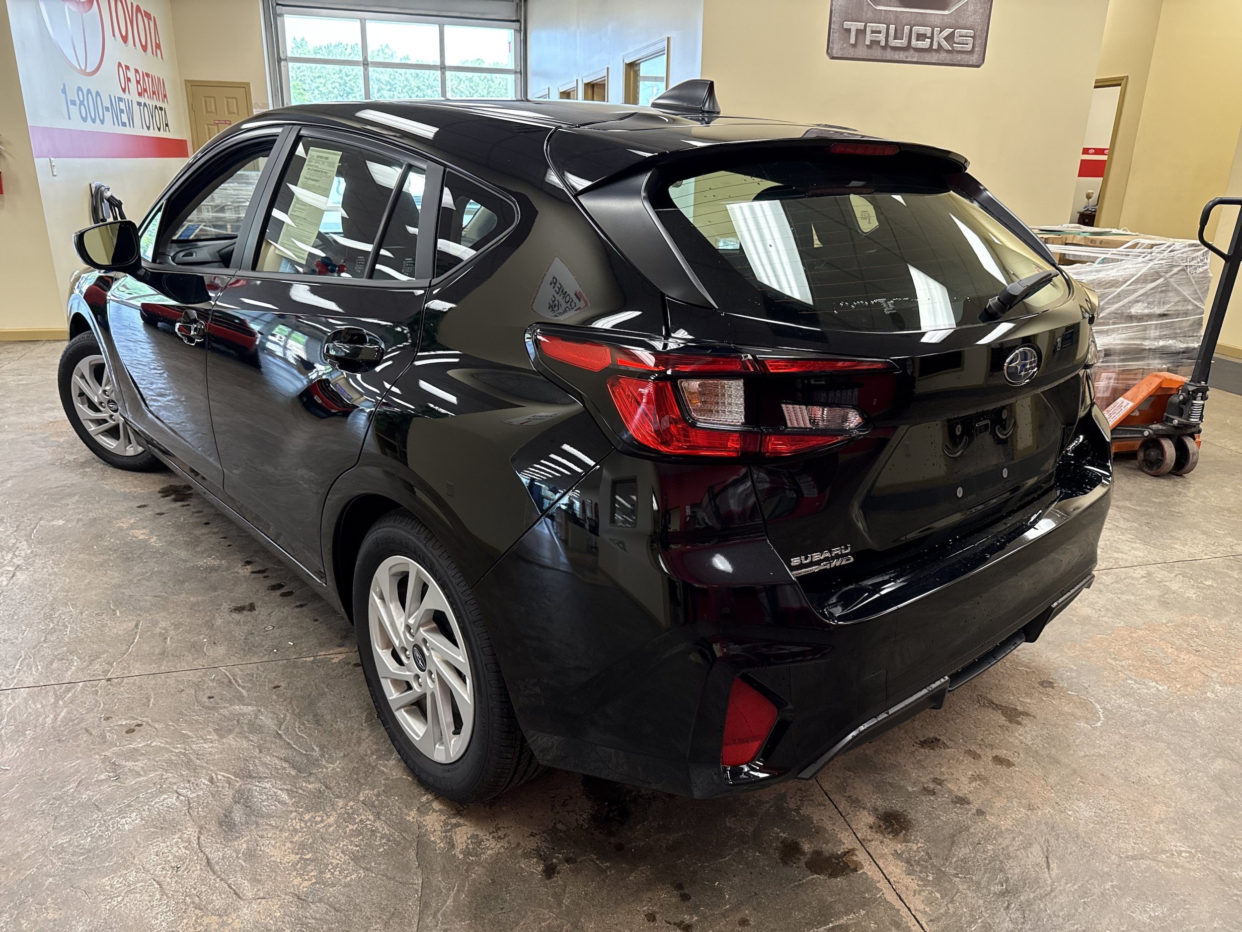 Used 2025 Subaru Impreza 2.0i AWD/4WD image 8