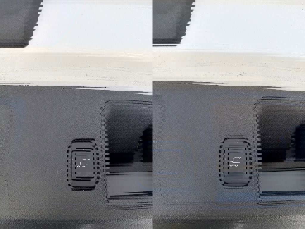 Used 2023 GMC Terrain AT4 image 37