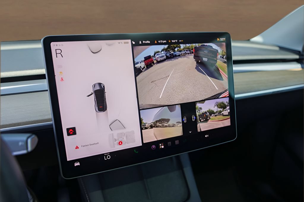 Used 2022 Tesla Model Y Long Range AWD/4WD image 15