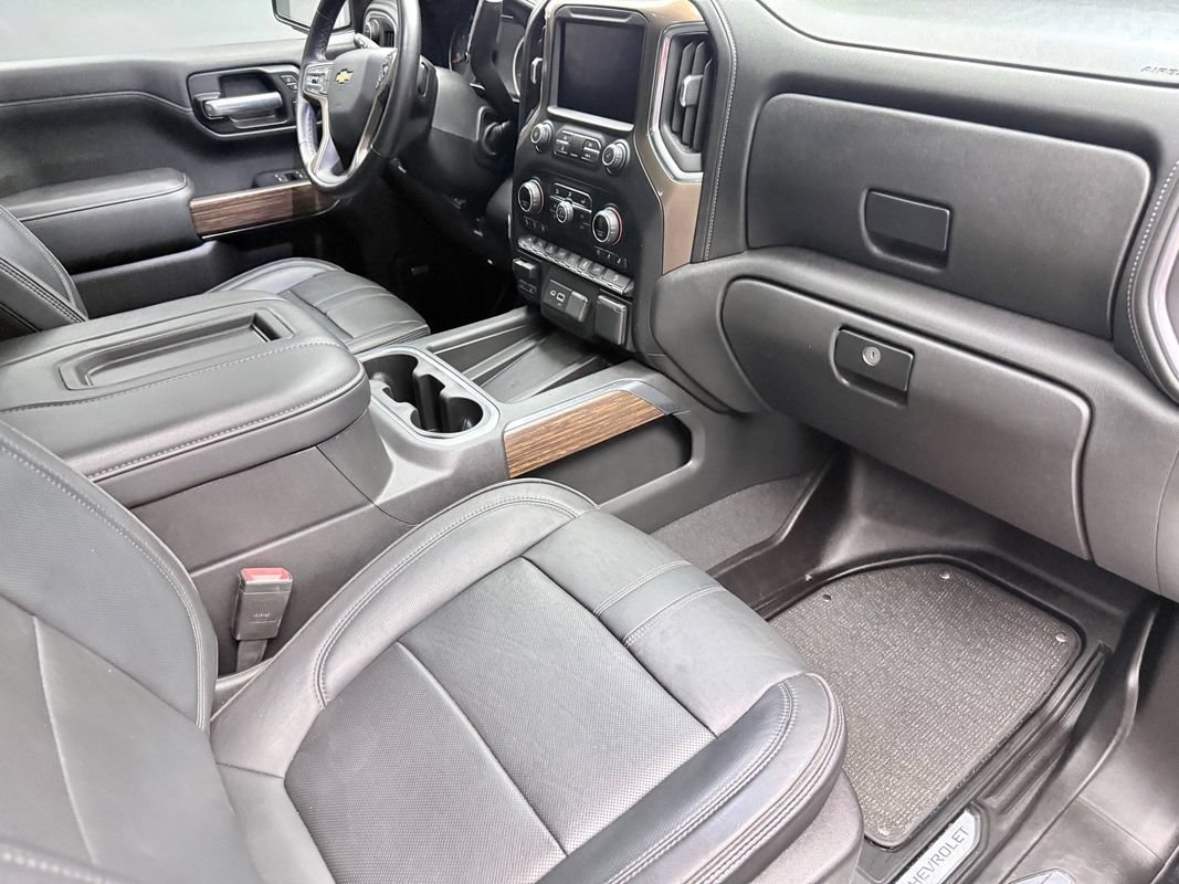 Used 2021 Chevrolet Silverado 1500 High Country w/ Technology Package AWD/4WD image 11