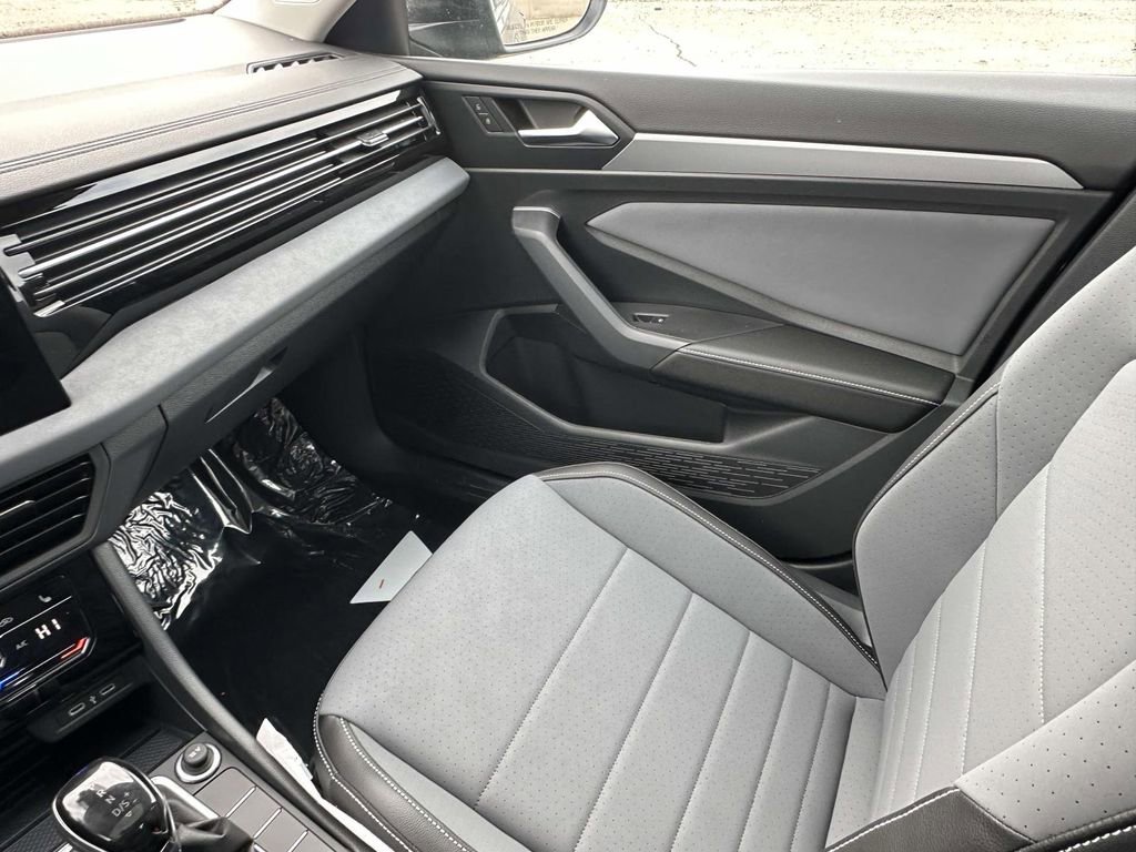 New 2026 Volkswagen Jetta SE image 24
