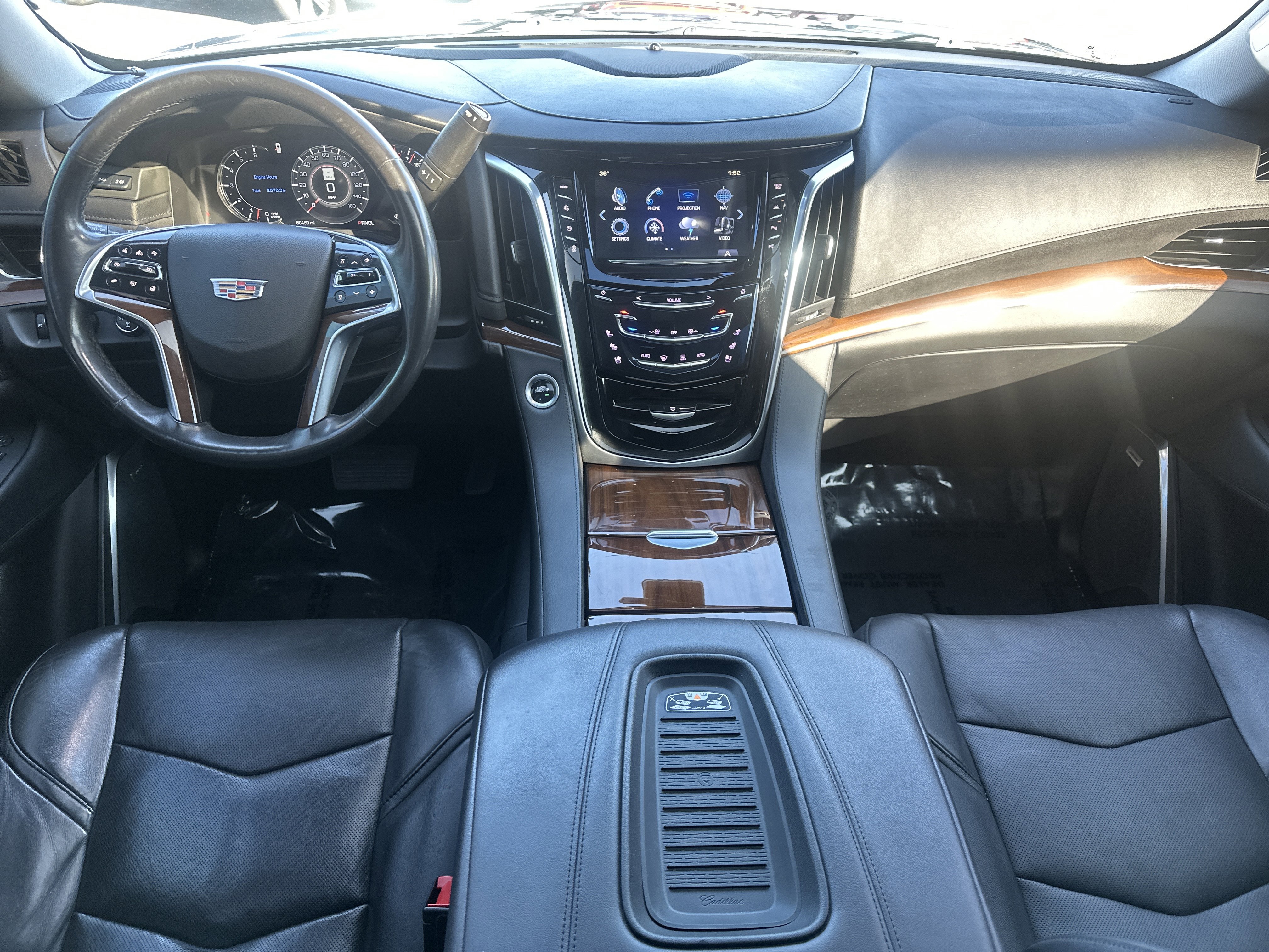 Used 2020 Cadillac Escalade Premium Luxury image 16