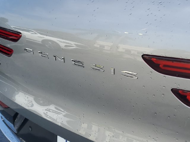 Certified 2026 Genesis GV70 2.5T Advanced AWD/4WD image 8