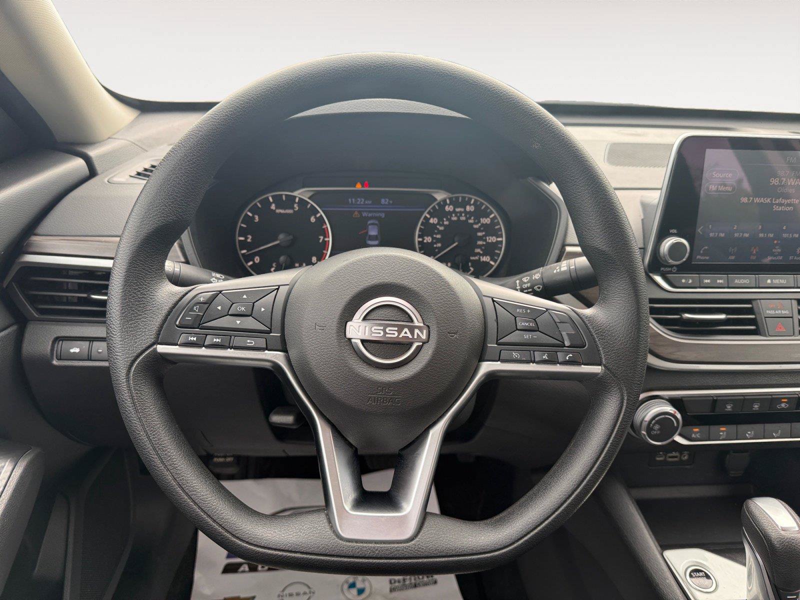 Used 2025 Nissan Altima 2.5 SV FWD image 16