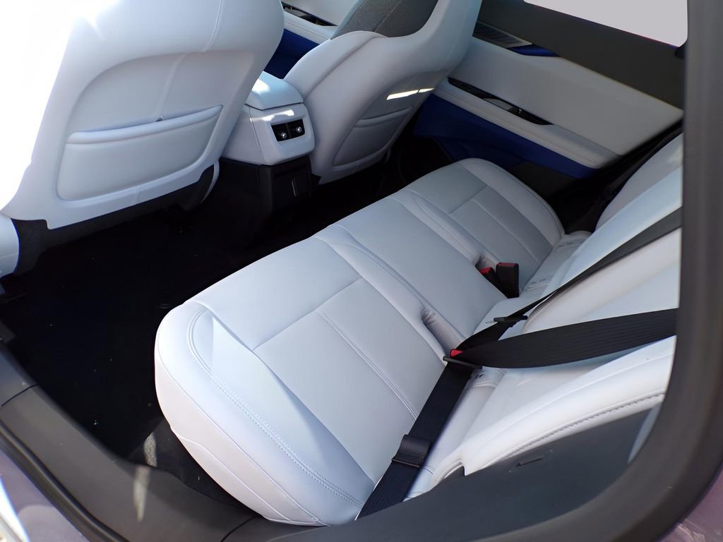 New 2026 Cadillac Optiq Luxury 1 image 6